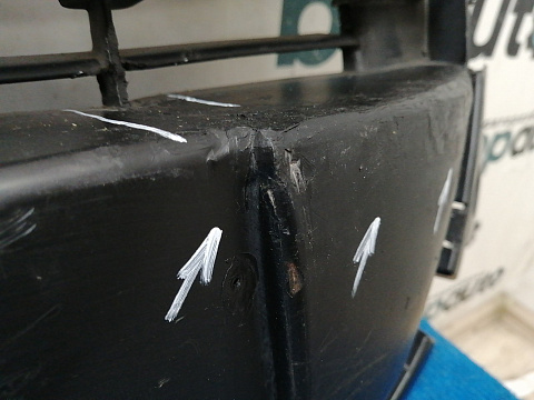 Фотография детали AA038912; Решетка переднего бампера (9686571877) для Peugeot 508 (2011-2014)/БУ; Оригинал; Р2, Удовлетворительное; . Фото номер 4