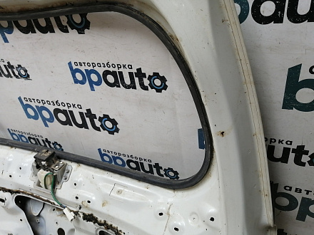 AA045270; Крышка багажника (67005-60F50) для Toyota Land Cruiser Prado 150 (2010 — 2013)/БУ; Оригинал; Р2, Удовлетворительное; 