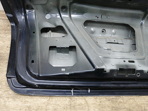 Фотография детали AA027653; Крышка багажника, алюминий для Volvo S60/БУ; Оригинал; Р1, Мелкий дефект; . Фото номер 8