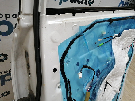 AA045204; Дверь задняя правая, под расширитель, Long (67003-42110) для Toyota Rav4/БУ; Оригинал; Р0, Хорошее; (070) Белый перламутр 3х. сл.