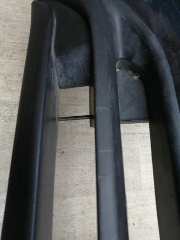 Фотография детали AA045584; Бампер передний; без паркт.; под омыват. (TK21-50031) для Mazda CX-9 I рест. (2012-2016)/БУ; Оригинал; Р1, Мелкий дефект; . Фото номер 9