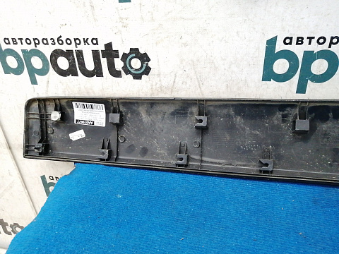 Фотография детали AA019677; Накладка передней левой двери (96660213) для Opel Antara/БУ; Оригинал; Р2, Удовлетворительное; . Фото номер 7