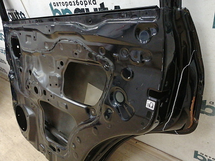 AA042001; Дверь задняя правая, с отв. под молдинг (67003-60560) для Toyota Land Cruiser 200 рест.2 (2015 - 2021)/БУ; Оригинал; Р3, Под восстановление; 