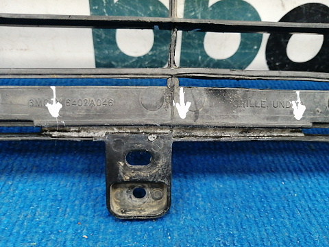 Фотография детали AA037734; Решетка переднего бампера (6402A046) для Mitsubishi Pajero IV (2006-2012)/БУ; Оригинал; Р1, Мелкий дефект; . Фото номер 15