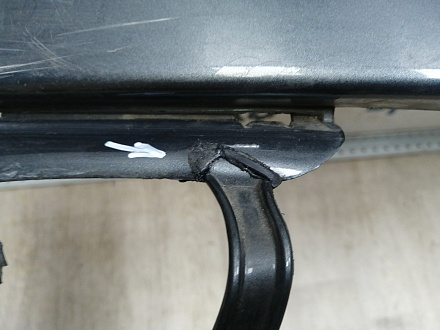 AA045936; Бампер передний; без паркт.; под омыват. (9680484677) для Peugeot 308 I (2008-2011)/БУ; Оригинал; Р2, Удовлетворительное; 