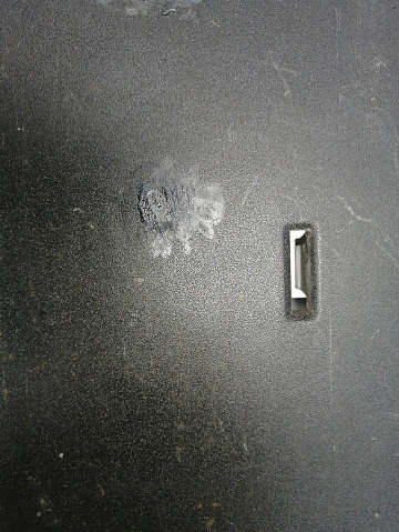 Фотография детали AA045209; Площадка под номер (8889631263) для Geely Coolray I (2020 -2023)/БУ; Оригинал; Р1, Мелкий дефект; . Фото номер 4