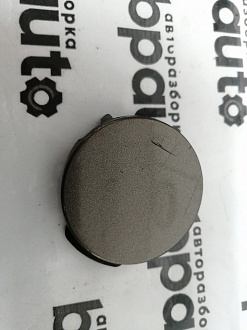 AA045956; Заглушка буксир. крюка переднего бампера (5M0807241A) для Volkswagen Golf Plus II (2009-2014)/БУ; Оригинал; Р1, Мелкий дефект; 