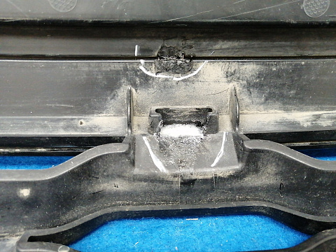 Фотография детали AA033727; Решетка радиатора (JK52-8200-BC) для Land Rover Range Rover IV рест. L405 (2017- н.в.)/БУ; Оригинал; Р2, Удовлетворительное; . Фото номер 19