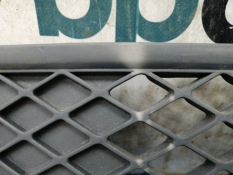 Фотография детали AA032289; Решетка переднего бампера (6S61A018A58ABW) для Ford Fiesta V рест. (2006-2008)/БУ; Неоригинал; Р0, Хорошее; . Фото номер 5