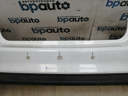 AA046063; Бампер задний; без паркт. (BM51-A17906-AGW) для Ford Focus III Hatchback (2011- 2015)/БУ; Оригинал; Р1, Мелкий дефект; 