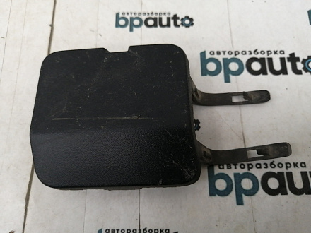 AA032455; Заглушка буксир. крюка переднего бампера (8200052598) для Renault Sandero Stepway I (2009-2014)/БУ; Оригинал; Р1, Мелкий дефект; 
