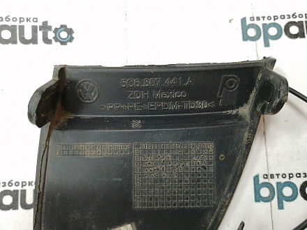 AA026159; Заглушка буксир. крюка заднего бампера (5С6807441A) для Volkswagen Jetta VI (2010- 2014)/БУ; Оригинал; Р0, Хорошее; 