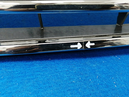 AA015791; Решетка радиатора (53101-60521) для Lexus LX570, LX450D (2008 — 2011)/БУ; Оригинал; Р2, Удовлетворительное; 
