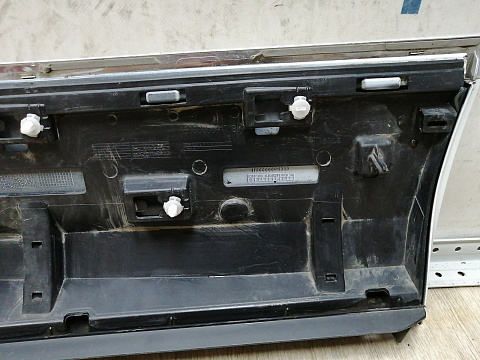 Фотография детали AA045276; Накладка двери задняя правая, нижняя, R-Line (5NA854950M) для Volkswagen Tiguan II (2016- 2020)/БУ; Оригинал; Р1, Мелкий дефект; . Фото номер 11