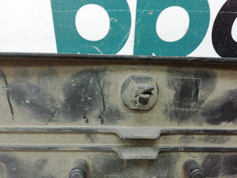 Фотография детали AA003309; Площадка под номер (A2048850281) для Mercedes-Benz GLK-klasse I (X204) (2008-2012)/БУ; Оригинал; Р1, Мелкий дефект; . Фото номер 4