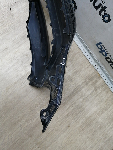 Фотография детали AA045038; Бампер передний; под паркт.; без омыват. (3G0807221) для Volkswagen Passat/БУ; Оригинал; Р1, Мелкий дефект; . Фото номер 25