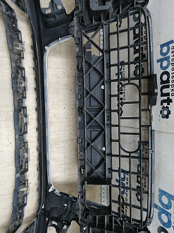 AA045519; Бампер передний; под паркт.; под омыват. (4L0 807 437 H) для Audi Q7 I рест. (2010-2015)/БУ; Оригинал; Р1, Мелкий дефект; 