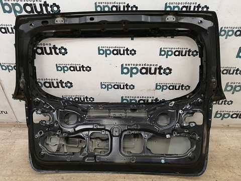 Фотография детали AA037678; Крышка багажника, под спойленр (73700-2B600) для Hyundai Santa Fe/БУ; Оригинал; Р2, Удовлетворительное; . Фото номер 16