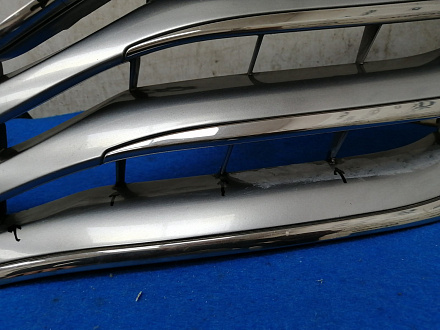 AA028291; Решетка радиатора (53101-33240) для Toyota Camry 40 рест. (2010 — 2011)/БУ; Оригинал; Р2, Удовлетворительное; 