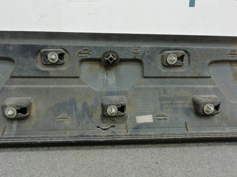 Фотография детали AA010565; Накладка левой двери, трёхдверка (BJ3M21065AD) для Land Rover Range Rover Evoque/БУ; Оригинал; Р1, Мелкий дефект; . Фото номер 8