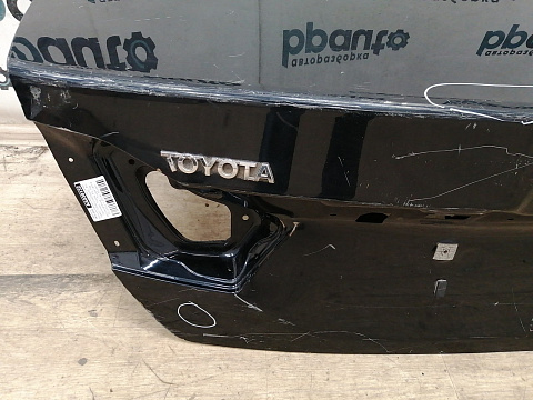 Фотография детали AA038132; Крышка багажника; под камер. (64401-33580) для Toyota Camry/БУ; Оригинал; Р3, Под восстановление; . Фото номер 14