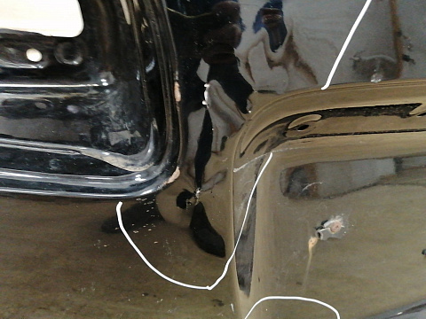 Фотография детали AA037678; Крышка багажника, под спойленр (73700-2B600) для Hyundai Santa Fe/БУ; Оригинал; Р2, Удовлетворительное; . Фото номер 7