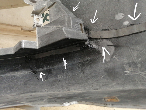 Фотография детали AA039073; Бампер передний; под паркт.; без омыват. (62022-4MD0H) для Nissan Tiida II (2015-2018)/БУ; Оригинал; Р1, Мелкий дефект; . Фото номер 12