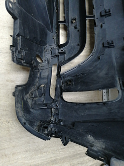 AA046068; Бампер передний; под паркт.; под омыват. (HY32-17F003-AAW) для Land Rover Discovery V L462 (2017 - 2020)/БУ; Оригинал; Р1, Мелкий дефект; 