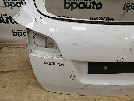 AA038144; Крышка багажника (93867130) для Opel Astra/БУ; Оригинал; Р2, Удовлетворительное; 