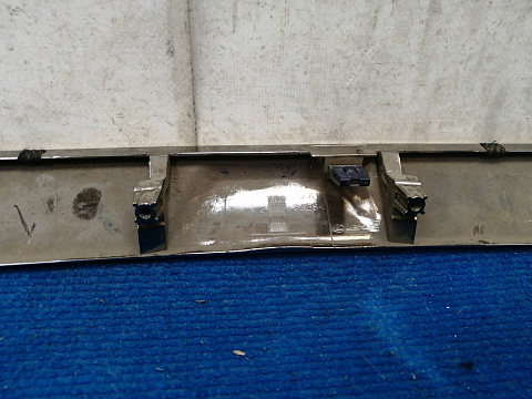 Фотография детали AA043997; Молдинг на решетку радиатора нижний (53122-78010) для Lexus NX рест. (2017-2021)/БУ; Оригинал; Р1, Мелкий дефект; . Фото номер 12