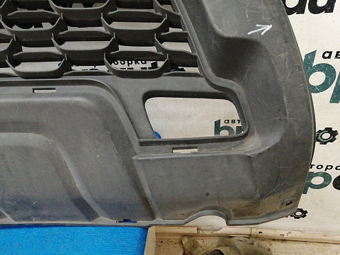 Фотография детали AA041614; Решетка переднего бампера (622542036R) для Renault Duster I рест. (2015-2021)/БУ; Оригинал; Р1, Мелкий дефект; . Фото номер 11