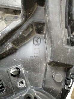 AA028260; Решетка радиатора (KB8B-50712) для Mazda CX-5 II (2017-н.в.)/БУ; Оригинал; Р1, Мелкий дефект; 