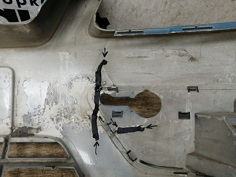 Фотография детали AA030709; Бампер передний; без паркт.; без омыват. (4M51-17K819-A) для Ford Focus/БУ; Оригинал; Р2, Удовлетворительное; . Фото номер 14