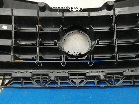 Фотография детали AA033607; Решетка радиатора (2E0853653E) для Volkswagen Crafter (2006-2016)/БУ; Оригинал; Р2, Удовлетворительное; . Фото номер 21