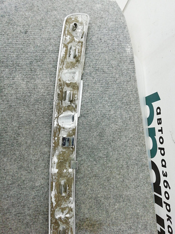 Фотография детали AA002445; Накладка заднего бампера хром (A1568850011) для Mercedes-Benz GLA-klasse (X156) (2014-2017)/БУ; Оригинал; Р0, Хорошее; . Фото номер 4
