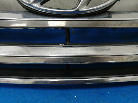 Фотография детали AA030379; Решетка радиатора (86351-2W050) для Hyundai Santa Fe III (2012 - 2015)/БУ; Оригинал; Р2, Удовлетворительное; . Фото номер 9