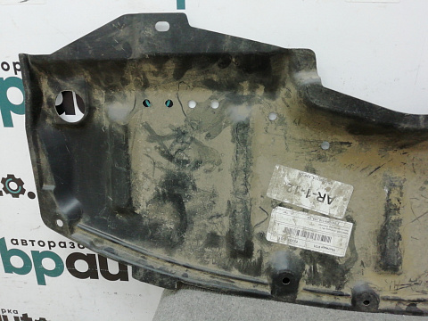 Фотография детали AA003368; Пыльник моторного отсека (GS1D-56-112A) для Mazda 6 GH/БУ; Оригинал; Р0, Хорошее; . Фото номер 5