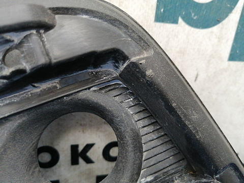 Фотография детали AA029770; Накладка противотум. фары правая, под диодную птф (KA0H-50C11A) для Mazda CX-5 I рест. (2015-2017)/БУ; Оригинал; Р1, Мелкий дефект; . Фото номер 3