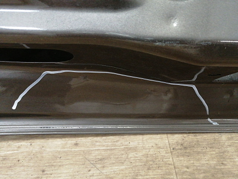 Фотография детали AA043228; Крышка багажника (67005-42430) для Toyota Rav4 40 (2013 — 2015)/БУ; Оригинал; Р2, Удовлетворительное; . Фото номер 24