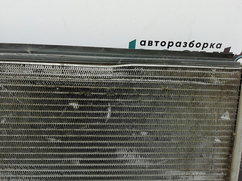 Фотография детали AA001316; Радиатор охлаждения (1K0 121 251 BK) для Audi/БУ; Оригинал; Р1, Мелкий дефект; . Фото номер 6