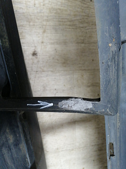 AA045302; Бампер передний; под паркт.; под омыват. (51117178068) для BMW 5 серия Е60 Е61/БУ; Оригинал; Р1, Мелкий дефект; 