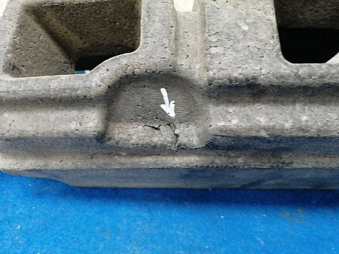 Фотография детали AA032179; Абсорбер переднего бампера (3C0 807 248 C) для Volkswagen Passat/БУ; Оригинал; Р1, Мелкий дефект; . Фото номер 7