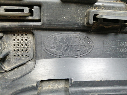 AA045900; Бампер задний; под паркт. (J8A2-17A958-AB) для Land Rover Range Rover Velar L560 (2017 - 2023)/БУ; Оригинал; Р1, Мелкий дефект; 