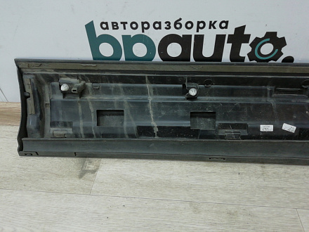 AA000825; Накладка передней левой двери, матовая (8U0 853 959 D) для Audi Q3 I (2011-2014)/БУ; Оригинал; Р1, Мелкий дефект; 