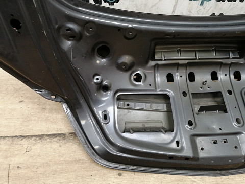 Фотография детали AA038822; Крышка багажника (13275290) для Opel Insignia Liftback (2008 - 2014)/БУ; Оригинал; Р2, Удовлетворительное; . Фото номер 19