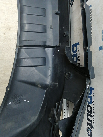 Фотография детали AA045734; Бампер передний; без паркт.; без омыват. (2E0807103) для Volkswagen Crafter (2006-2016)/БУ; Оригинал; Р1, Мелкий дефект; . Фото номер 16