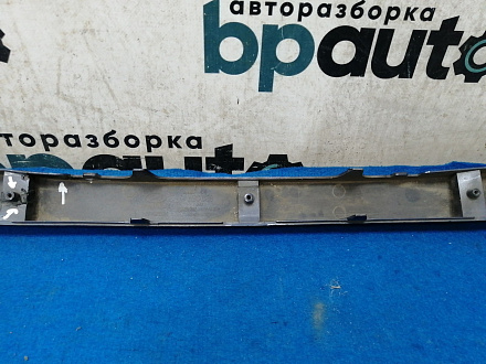 AA028837; Накладка переднего бампера (86550-2Y000) для Hyundai IX35/БУ; Оригинал; Р1, Мелкий дефект; 