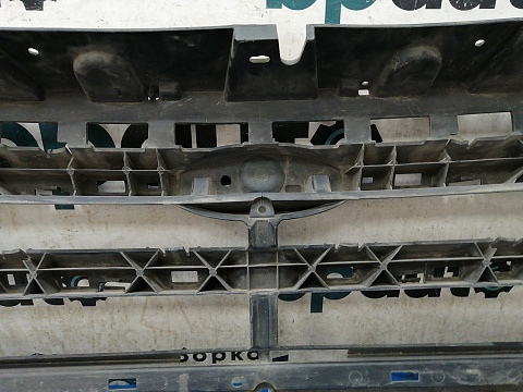 Фотография детали AA032224; Каркас решетки радиатора (GV44-8A164-A) для Ford Kuga II рест. (2016-2019)/БУ; Оригинал; Р1, Мелкий дефект; . Фото номер 14