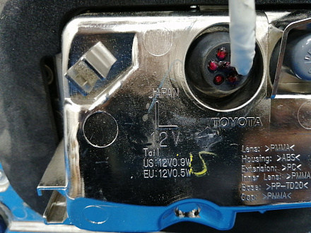 AA015138; Фонарь в крышку багажника левый (81590-60240) для Lexus LX570, LX450D (2008 — 2011)/БУ; Оригинал; Р0, Хорошее; 