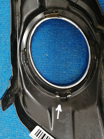 Фотография детали AA036512; Накладка ПТФ левая (62257-4BA0B) для Nissan X-Trail III (T32) (2013-2018)/БУ; Оригинал; Р1, Мелкий дефект; . Фото номер 7